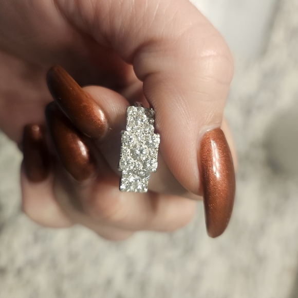 Diamond Cluster Ring